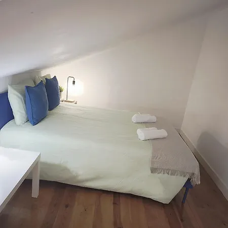 Bedrooms In Lisbon's Bairro Alto In Shared * Lisboa