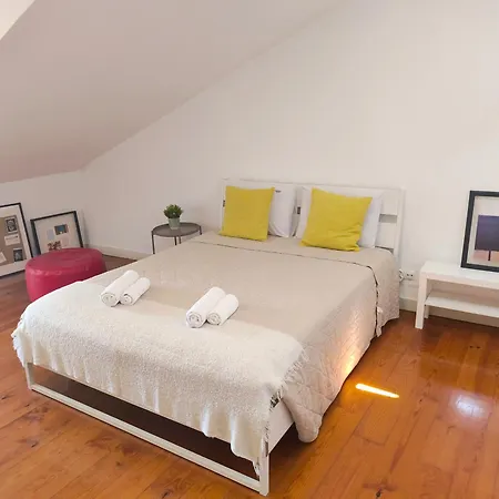 Bedrooms In Lisbon's Bairro Alto In Shared
