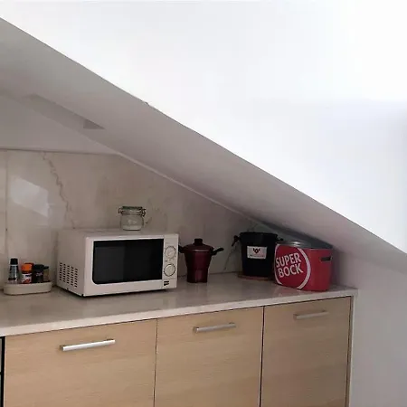 Bedrooms In Lisbon's Bairro Alto In Shared