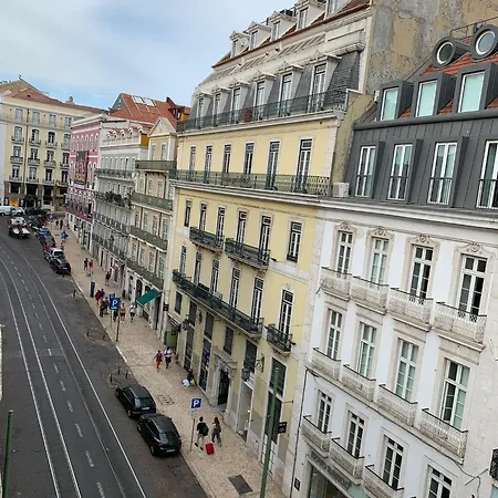 홈스테이 Bedrooms In Lisbon's Bairro Alto In Shared 리스본