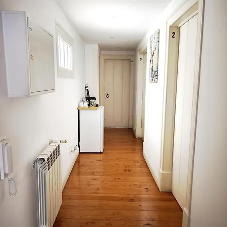Bedrooms In Lisbon's Bairro Alto In Shared Lizbona