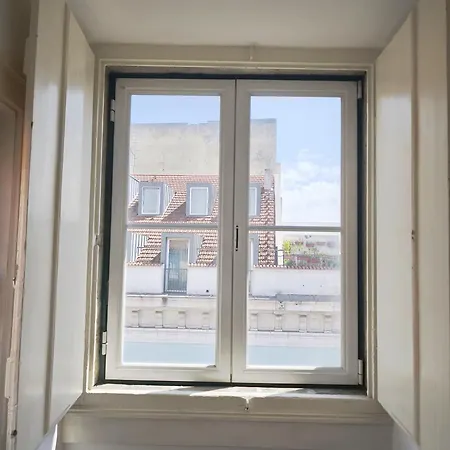 Bedrooms In Lisbon's Bairro Alto In Shared * 리스본